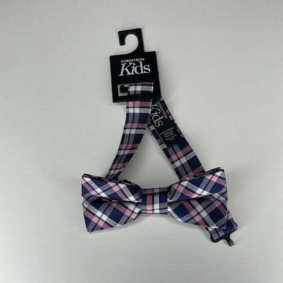 Plaid Nordstrom Kids Bow Tie in 100% Silk - Picture 3 of 7